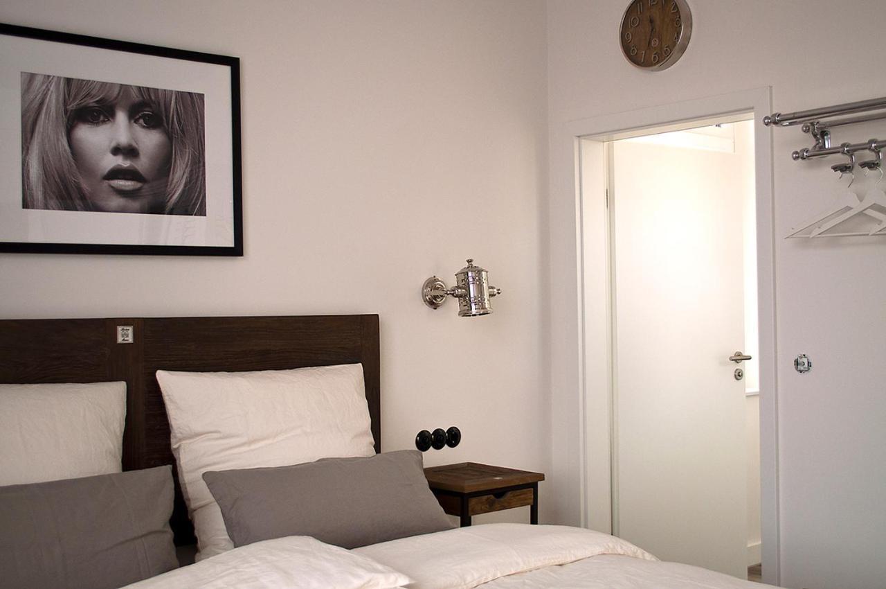 Weyotel *
